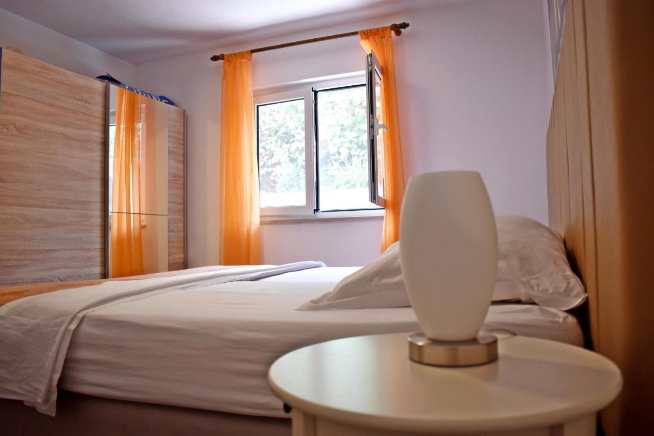 Apartmani Bozic Stobreč Εξωτερικό φωτογραφία