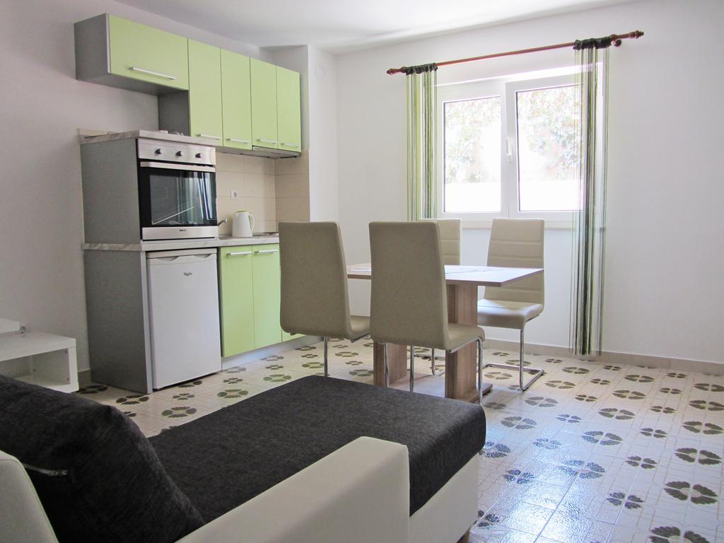 Apartmani Bozic Stobreč Εξωτερικό φωτογραφία